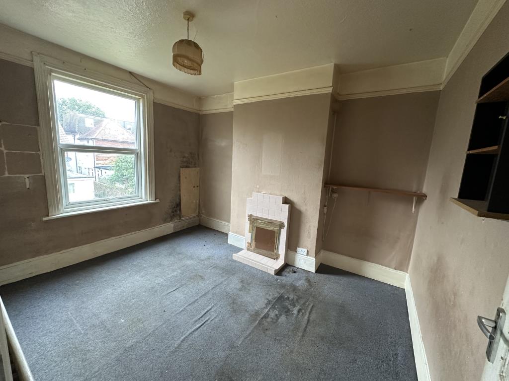 Lot: 46 - TWO-BEDROOM MAISONETTE FOR REFURBISHMENT - Dining Room/Third Bedroom